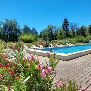 https://la-bastide-des-amouriers.aixenprovencehotels.org