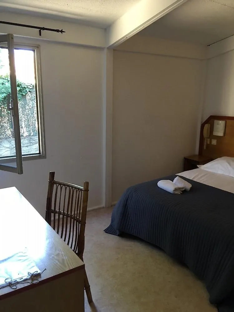 Hostellerie De La Source Αρλ