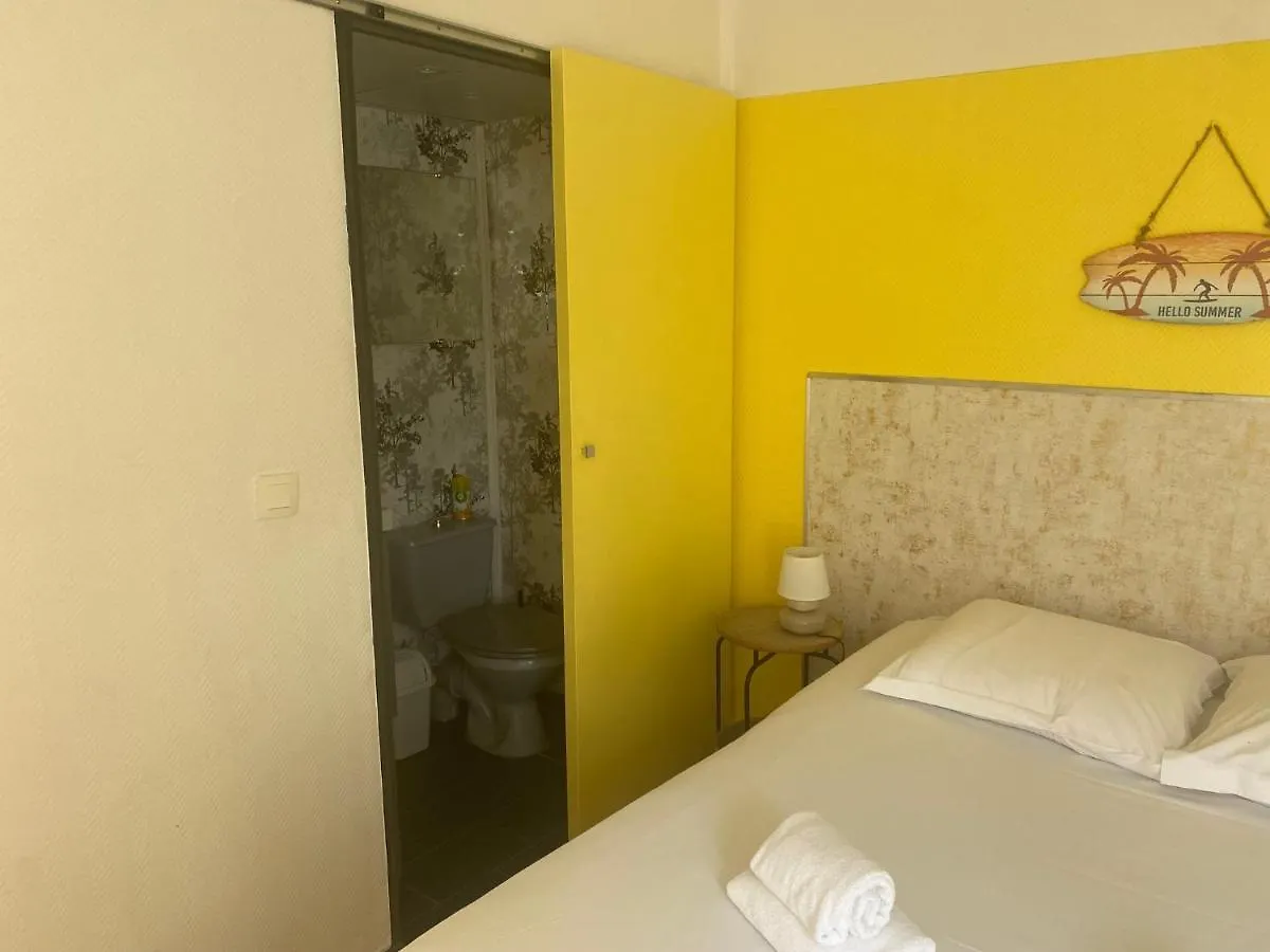** Ξενοδοχείο Hostellerie De La Source Αρλ Γαλλία