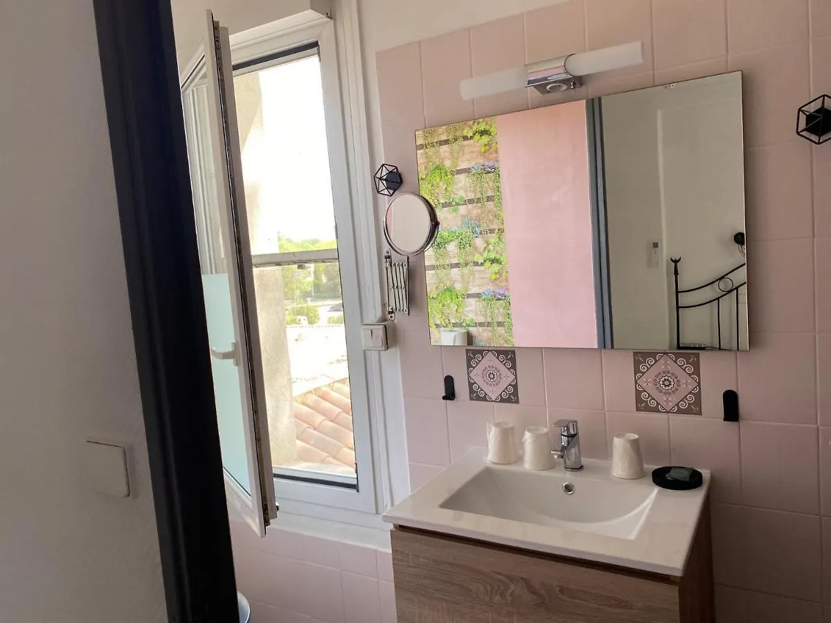 Hostellerie De La Source Αρλ Γαλλία