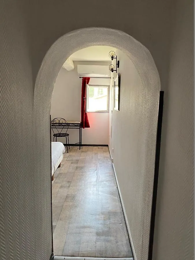 Hostellerie De La Source Αρλ Ξενοδοχείο