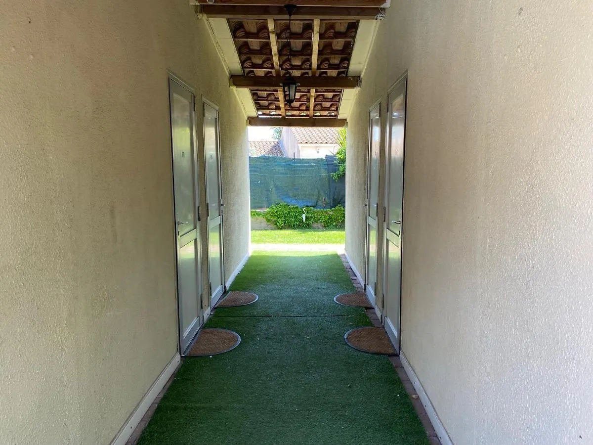 Hostellerie De La Source Αρλ Ξενοδοχείο
