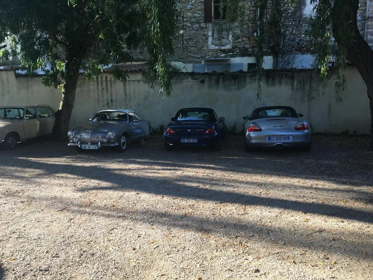 ** Ξενοδοχείο Hostellerie De La Source Αρλ Γαλλία