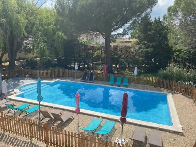 ** Hotel Hostellerie De La Source Arles Frankreich