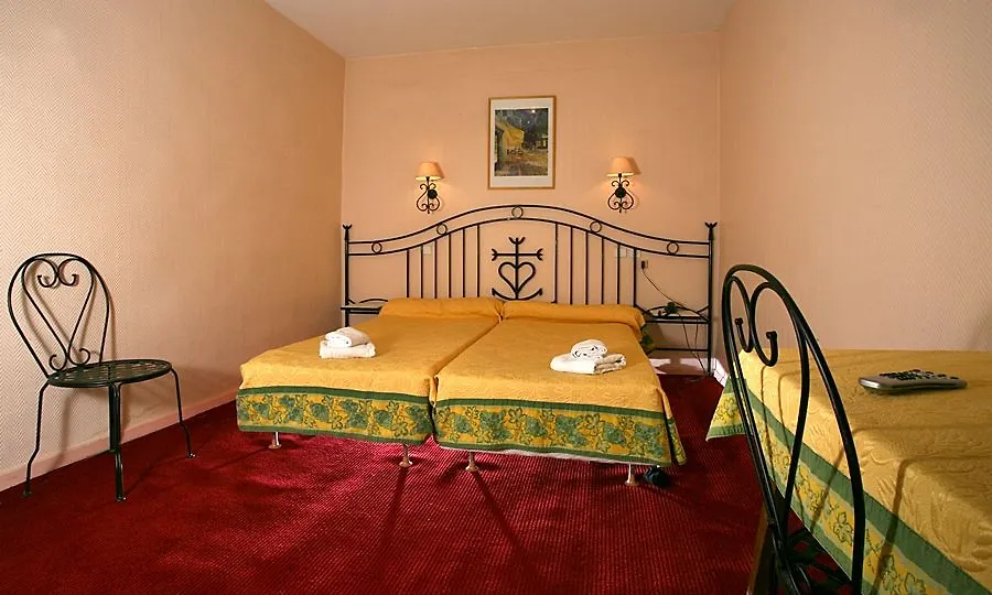 Hostellerie De La Source Αρλ 2*,  Γαλλία
